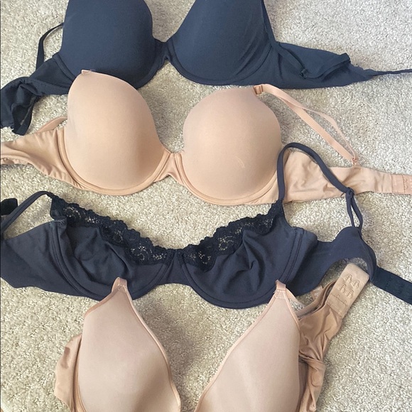 Four SKIMS bras size 36c - Picture 1 of 5
